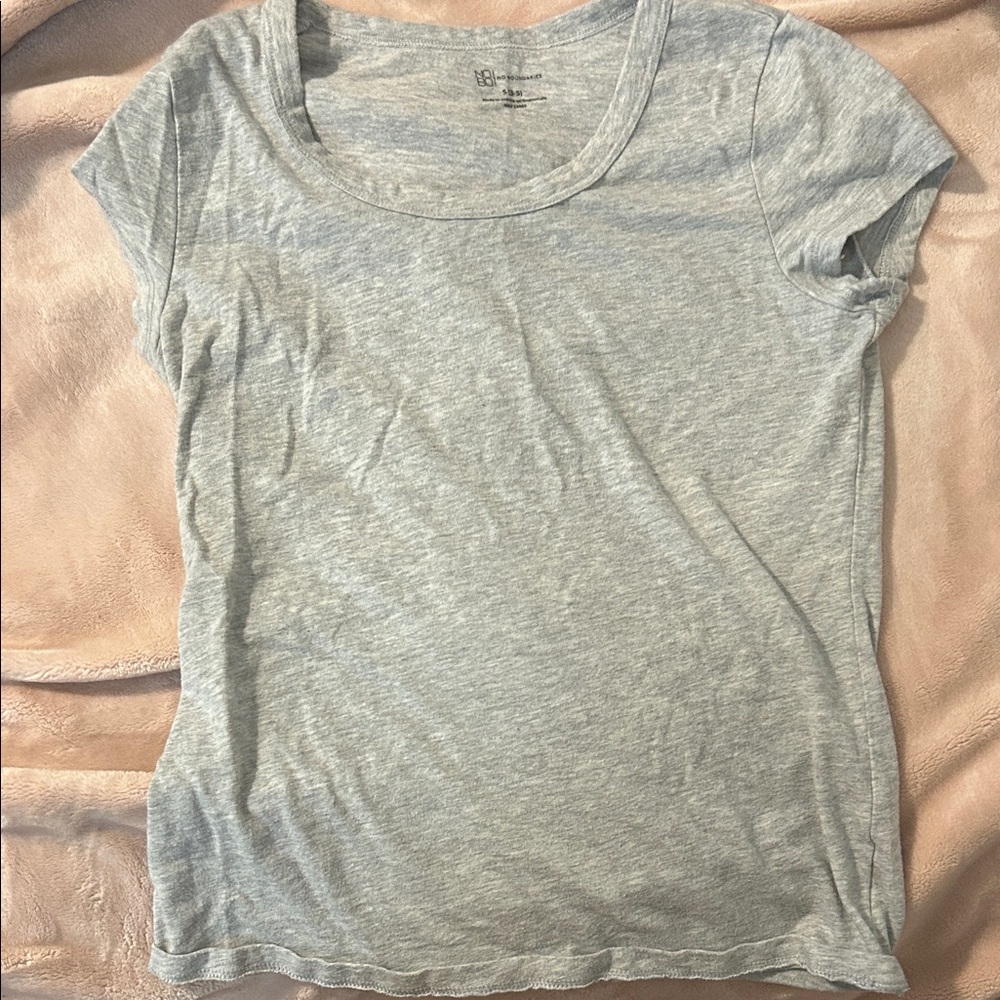 No Boundaries Light Gray Short Sleeve Tee
